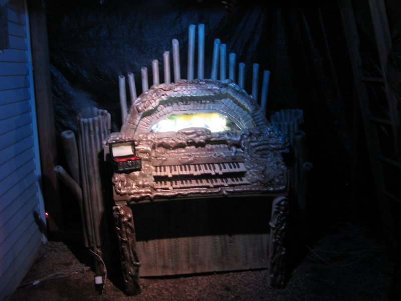 IMG_3435.JPG - Davy Jones pipe organ